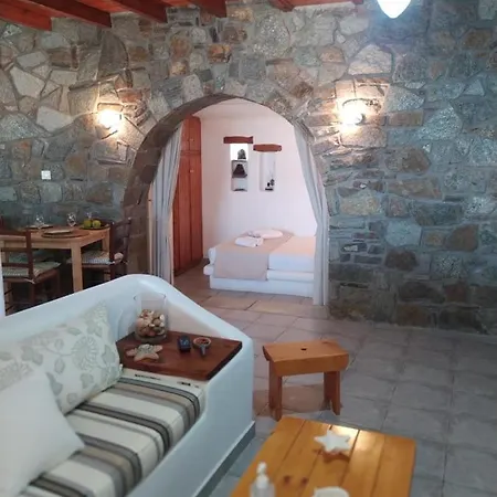 Waves House Adamantas (Milos)