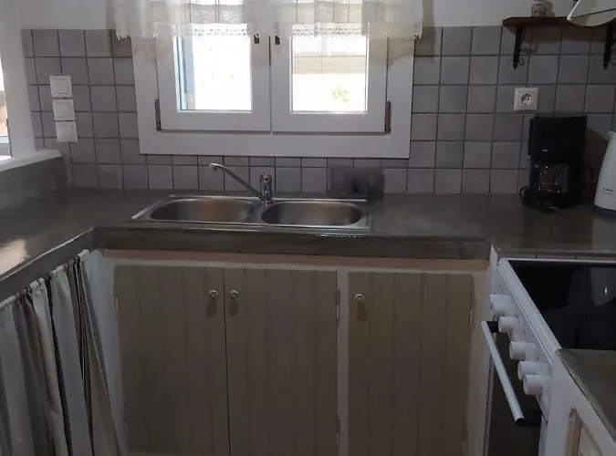 Waves House Casa de Férias Adamantas (Milos)